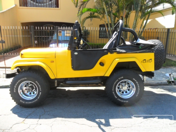 CJ5 Amarelo