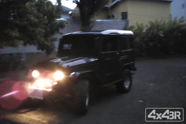 Toyota Bandeirante Jipe Capota de Ao Chassi Curto Diesel 4x4