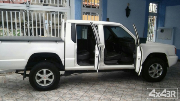 Mitsubishi L200 4x4 turbo diesel