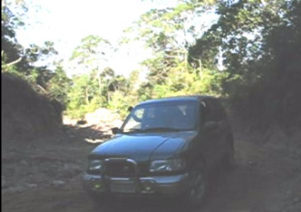 Curva ngreme e cheia de pedras.