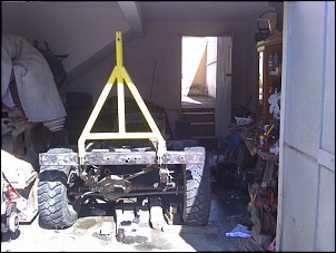 Na garagem pronto para ser arrastado pra oficina