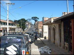 Parados em frente ao Posto de gasolina em STL.