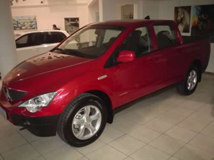 Ssangyong Actyon Sports   Vermelha Lateral