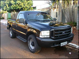 Nave na frente de casa de novu
