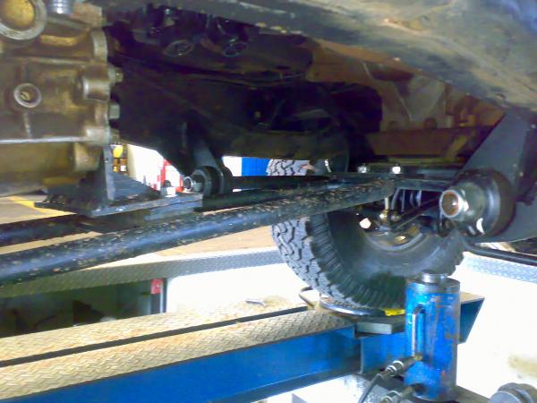 Dakota 4x4 : Reduzida e fixaes dos links dianteiros