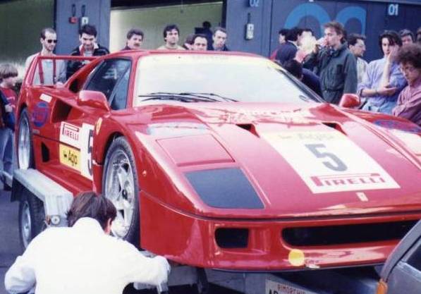 Ferrari F40 - corrida em Monza, Italia - 1992