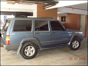 O COMANDANTE E SEU JEEP DANADO