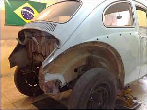 Traseira pronta pra recolocar o motor (que esta em processo de restaurao). Pneus 205 70 R15 atras e na frente 5 60 R15