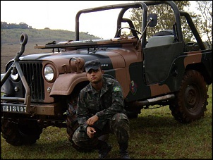Jeep Willys, antigo pacas, mas com mnt fica novo.......