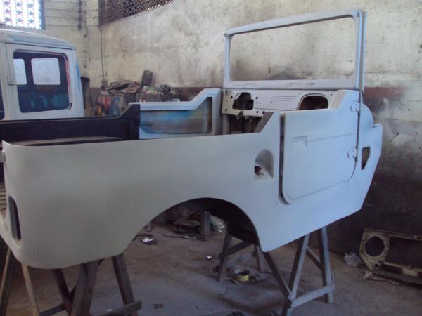 Carroceria aps jateamento e pintura de fundo "Zinco"