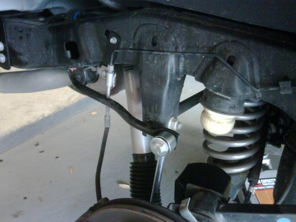 Detalhe suspenso traseira.