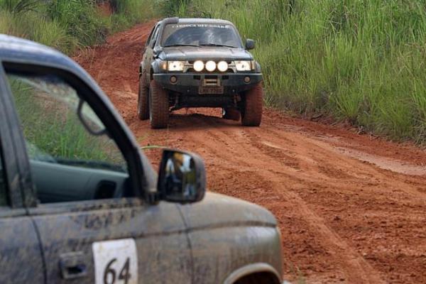 toyota, essa foto saiu do forum 4x4 Brasil