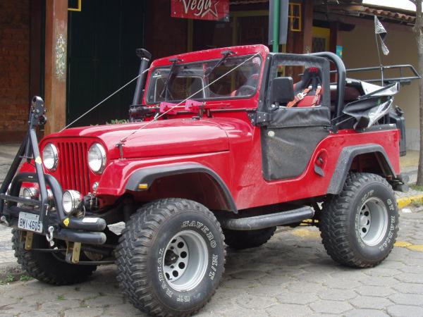 Jeep vermelho  muito lindo