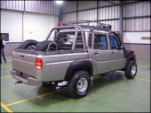 MAHINDRA SCORPIO CD EQUIPADA ANTES DE SER ADESIVADA PARA FEIRA.