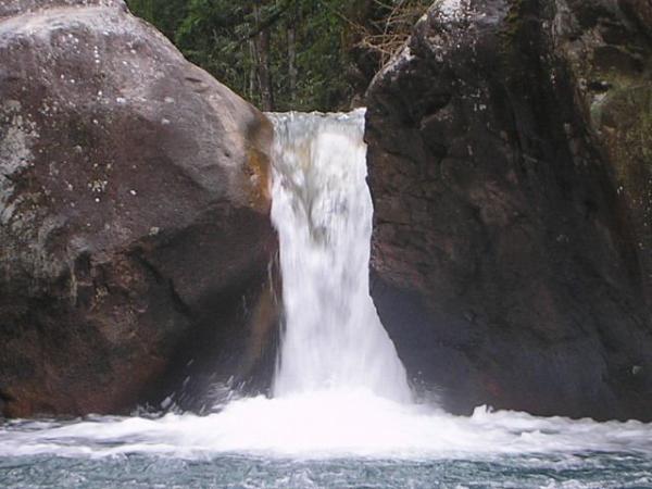 LUGAR DE PARADA PARA DAR UMA LINDA MERGULHADA COM A RURAL