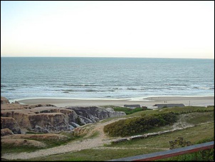 Praia das Fontes  um praia localizada na cidade de Beberibe a 100 Km de Fortaleza.