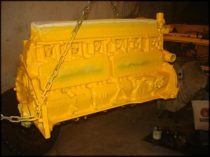 Motor revisado e pintado