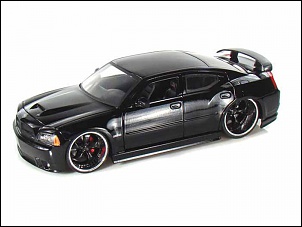 DODGE CHARGER SRT8