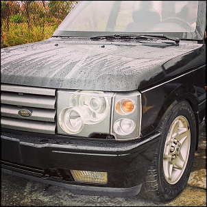 Aee galeraa...essa  a minha range Rover 1998/99 HSE 4.6 V8 ....adaptei a frente da modelo 2003 !!! essa  o meu chod...abraos