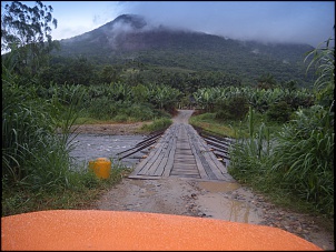 Limeira (51) 
Vista da Serra do Mar da BR 376, ponte escorada, possui passagem pela gua