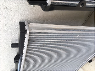 detalhe do suporte lateral, uma tem outro no