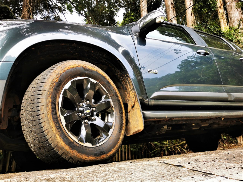 -chevrolet-s10-high-country-4x4-brasil-5-.jpg