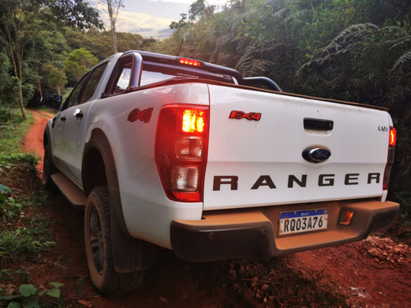 -ford-ranger-fx4-4x4-brasil-5-.jpg