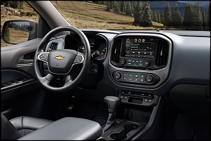 Trailblazer x Dakar x SW4-2015-chevrolet-colorado-interior.jpg