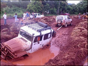 Niva x Samurai-jimny-puxando-band.jpg