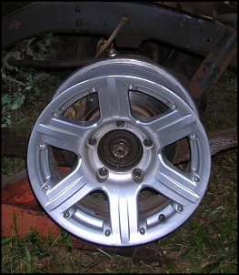 Compro 1 (uma) Roda 15x07 - 5 furos - Liga-roda-15x7_a.jpg