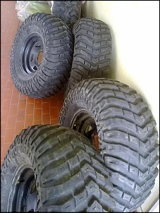 Compro pneus 33&quot; novos ou semi-novos-27112009201.jpg