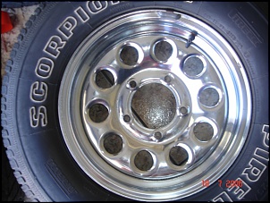 Compro Rodas Samurai offset -12 ou -25 qq modelo bom estado-roda-e-pneu-007.jpg