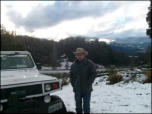 Engesa fazendo trilha na neve-san1jeep.jpg