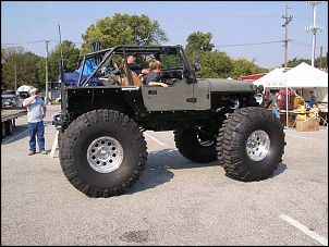 Caixa de 4x4 abaixo do chassi-indy4x4show007.jpg