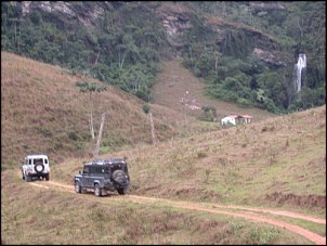 2 Encontro do Clube Land Rover Brasil 4x4 - Ibitipoca-chegada_arco2.jpg