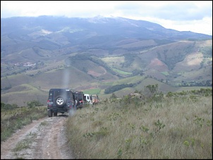 2 Encontro do Clube Land Rover Brasil 4x4 - Ibitipoca-descida_montanha.jpg