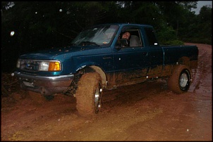 Ranger com pneus 35&quot;-enlameada.jpg