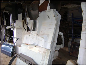 F1000 97/98.-assoalho-da-cabina.jpg