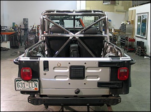 CJ5 - V6 4.3 Vortec-rear_1q.jpg