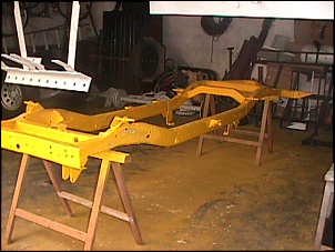 Fotos de minha reforma-chassi_amarelo_1.jpg