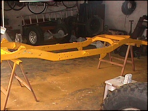 Fotos de minha reforma-chassi_amarelo_5.jpg