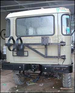 Toyota Turbulenta Longa 1982-tras-tomando-forma.jpg