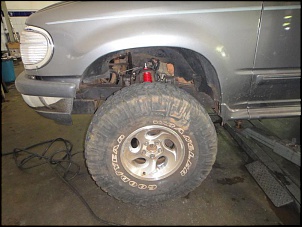 &quot;BUD&quot; - Explorer 98 V6 + 5&quot; de lift + pneus 35&quot;-dsc00650.jpg