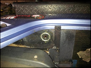 Jeep 4 x 4 CJ5 1958 - TRANCA TRILHA-boia-de-combustivel-04.jpg