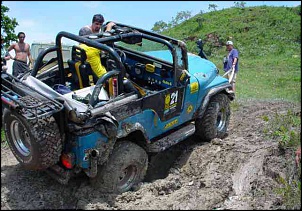 JEEP CJ5 - Vida Bandida-2-trilha-2003-5-1-vbtombado.jpg