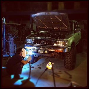 Toyota Hilux SRV 02'-img_0048.jpg