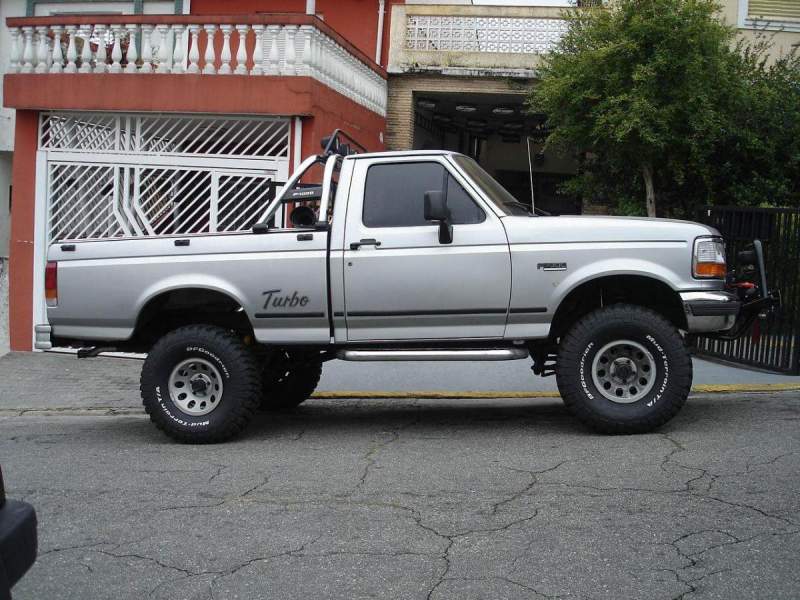 F 1000 4x4 A Venda