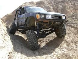 BAND - suspa mola helicoidal + barra panhard + 2links-hilux.jpg