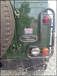 Defender 90 ano 2001-logo.jpg