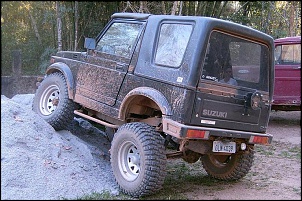 Suzuki Samurai - Raphaelmacae-samuca-inclinando...2.jpg